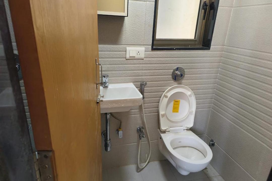 Photo of Bathroom in Marine Lines