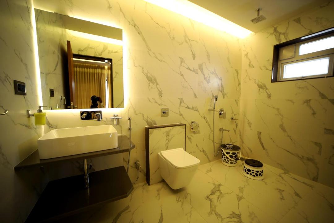 Photo of Bathroom in Mahabaleshwar