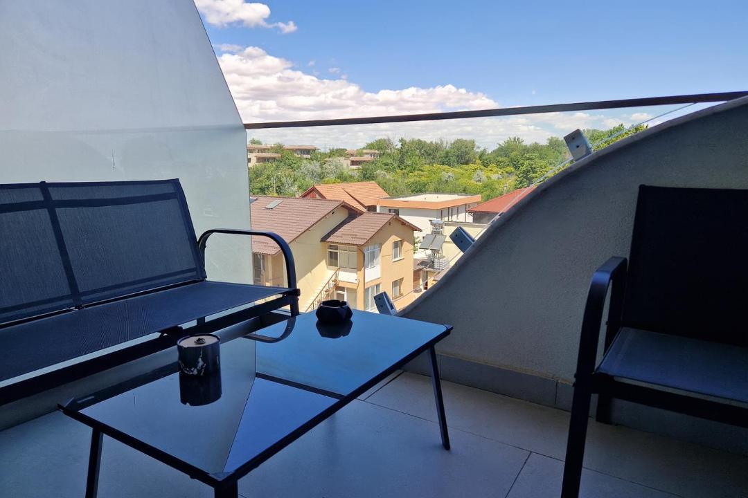 Photo of Patio Balcony in Mamaia-Sat