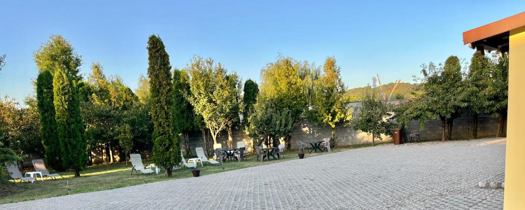 Photo of Others in Onesti