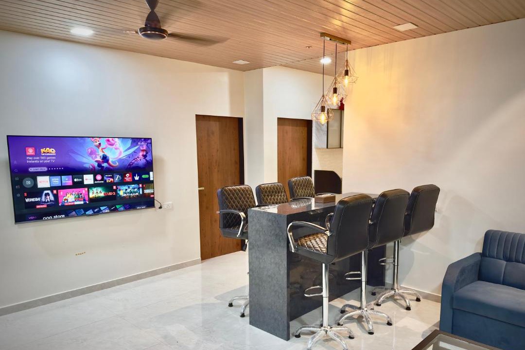 Photo of Livingroom in Yeoor Hills