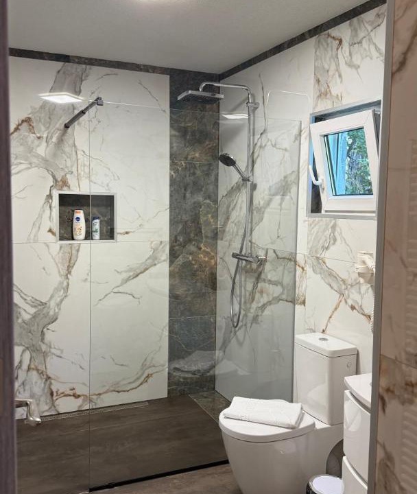 Photo of Bathroom in Vulcan