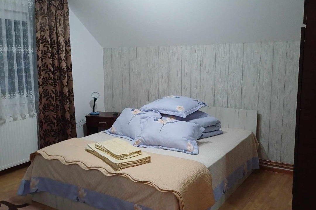 Photo of Bedroom in Campulung Moldovenesc
