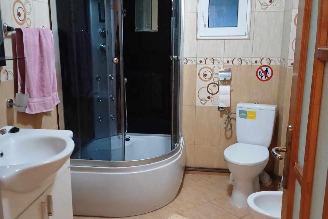 Photo of Bathroom in Campulung Moldovenesc