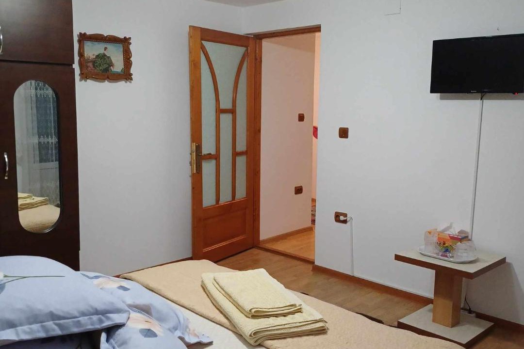 Photo of Bedroom in Campulung Moldovenesc