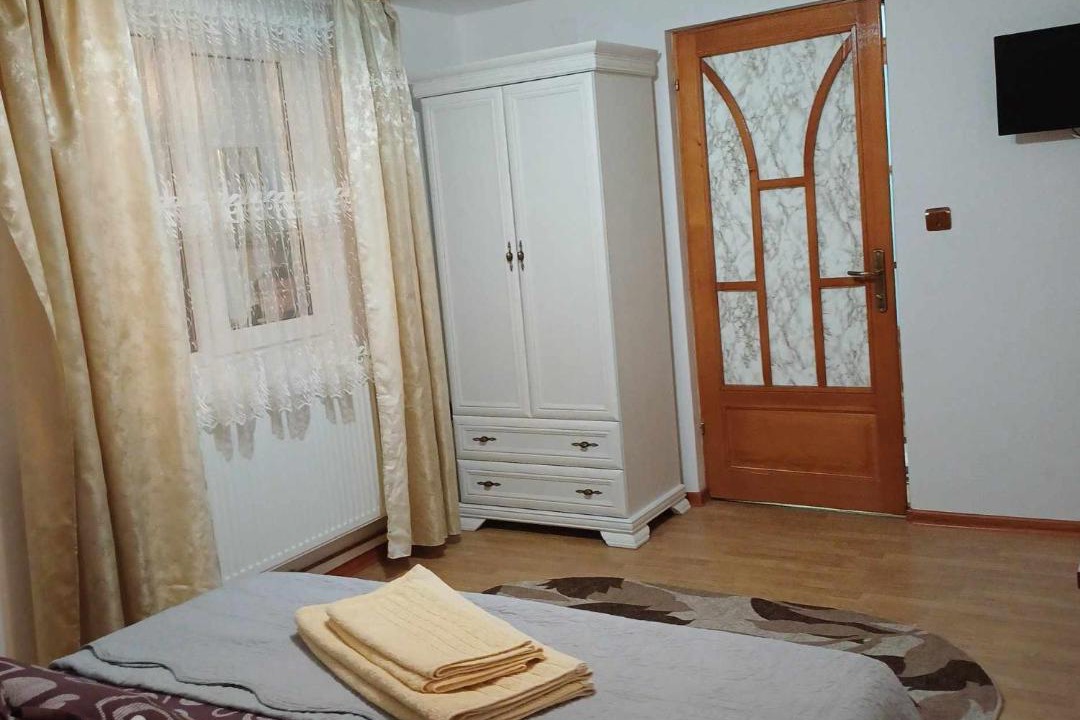 Photo of Bedroom in Campulung Moldovenesc