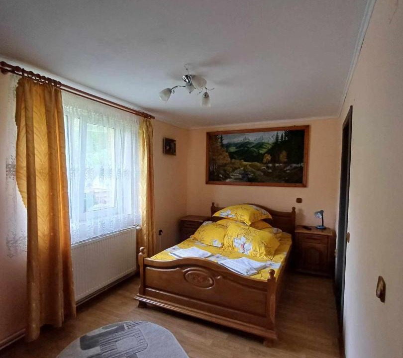 Photo of Bedroom in Campulung Moldovenesc