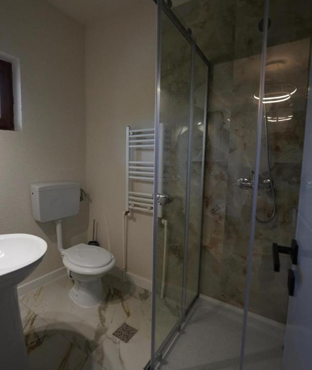 Photo of Bathroom in Mamaia-Sat