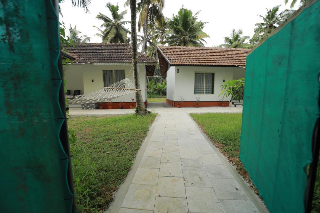 Photo of Others in Munroe Island