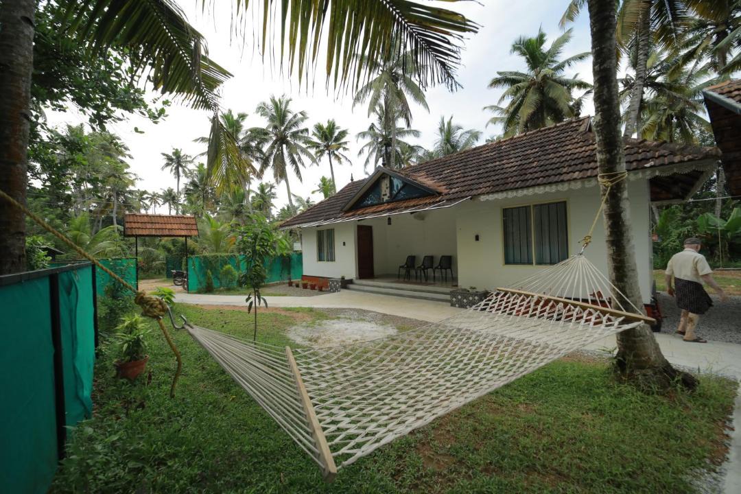 Photo of Others in Munroe Island