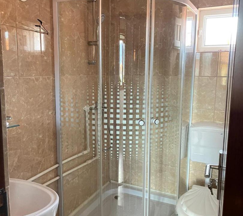 Photo of Bathroom in Calimanesti