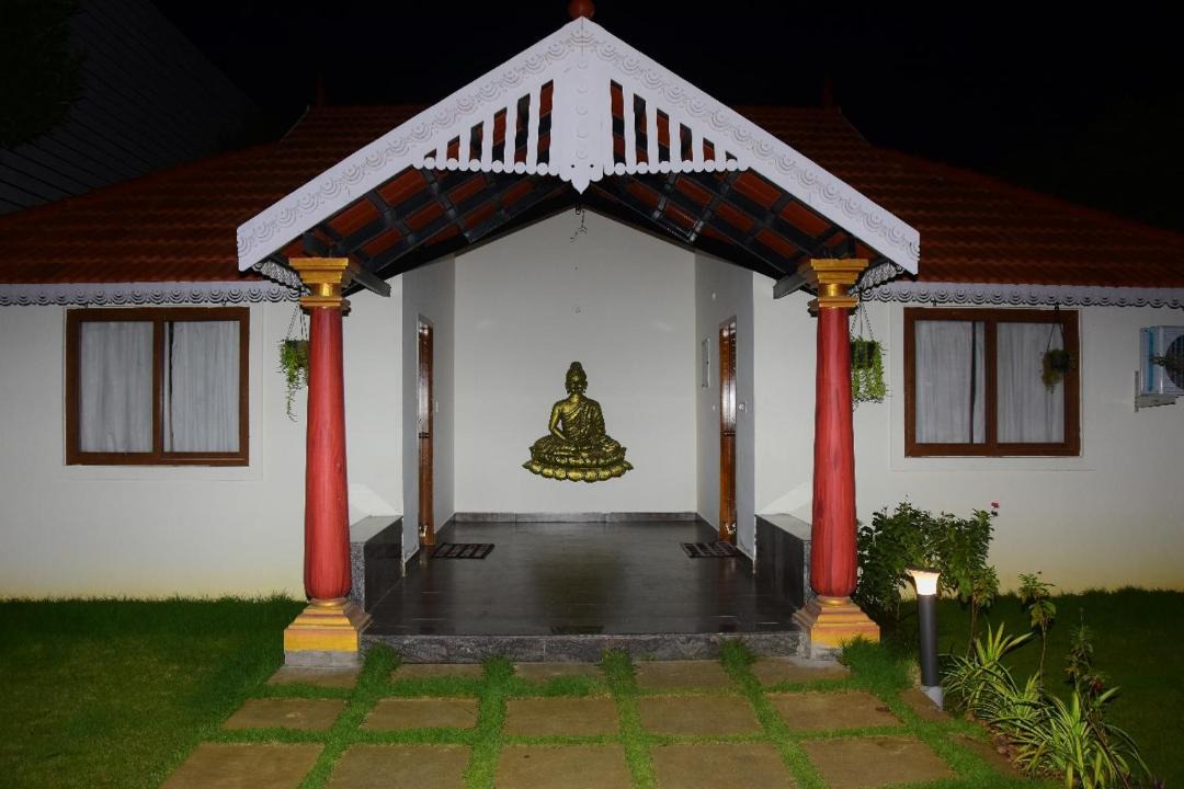 Photo of Buildings in Mahabalipuram