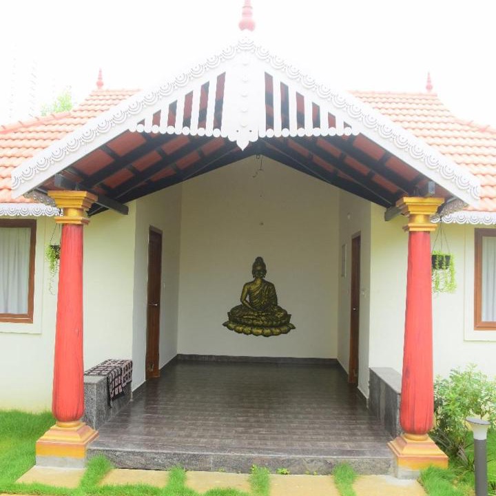 Photo of Buildings in Mahabalipuram