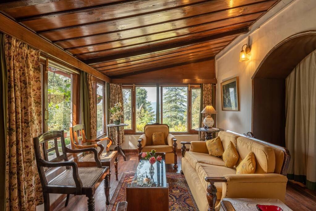 Photo of Livingroom in The Mall Road