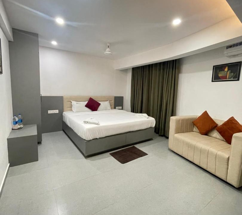 Photo of Bedroom in Thampanoor