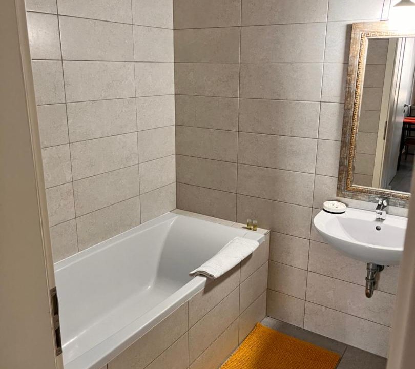 Photo of Bathroom in Tractorul