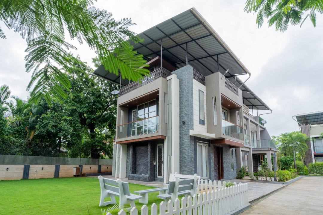 Photo of Buildings in Lonavala