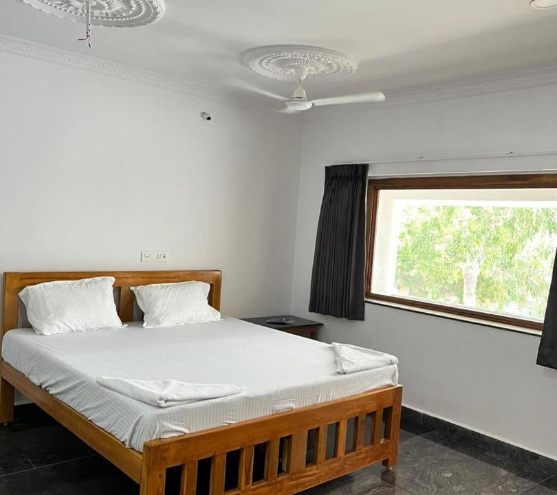 Photo of Bedroom in Mahabalipuram Beach