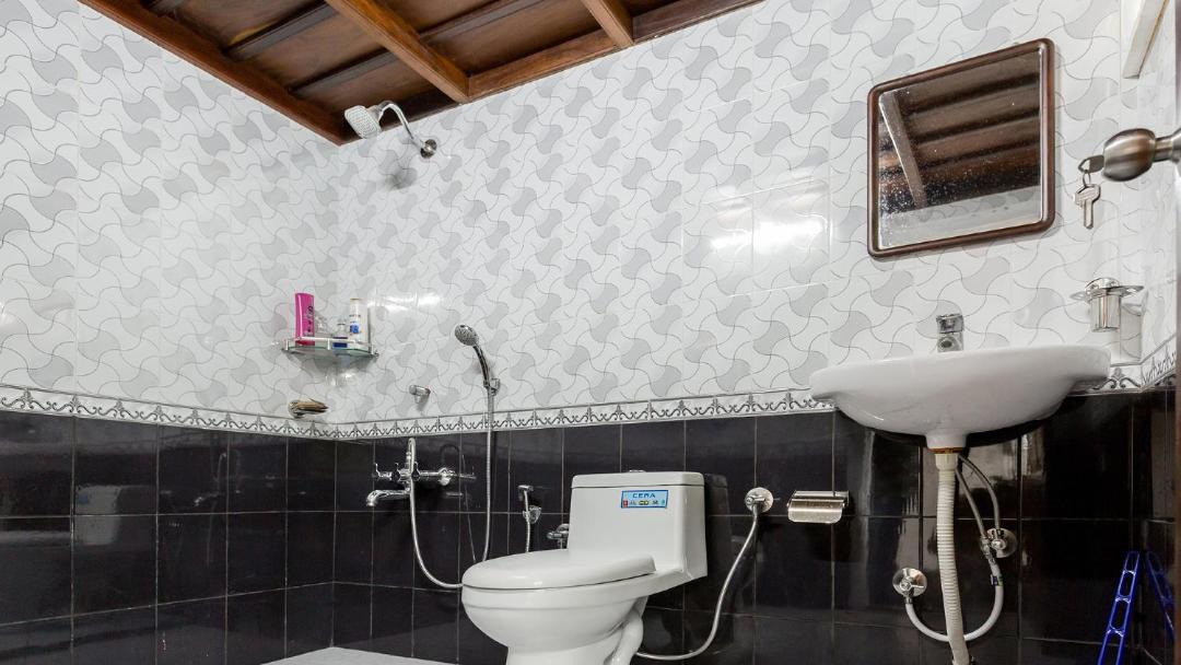 Photo of Bathroom in Kumarakom