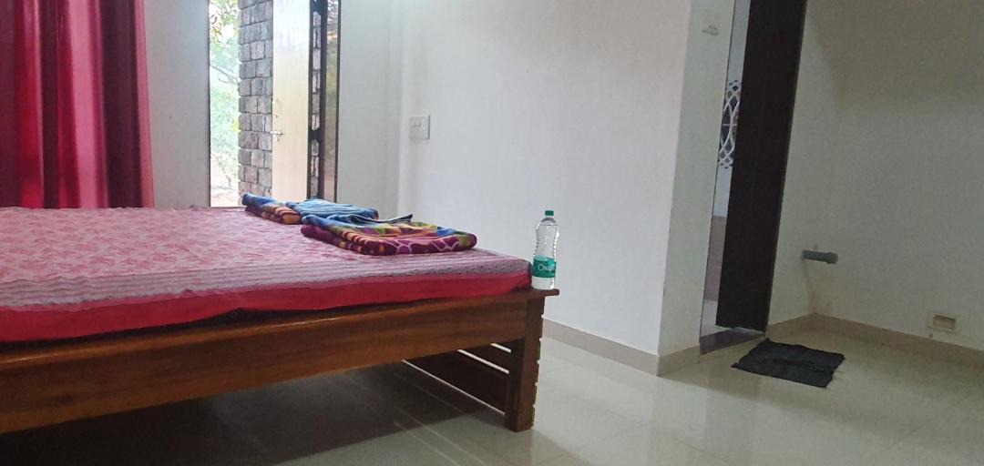 Photo of Bedroom in Shiroda