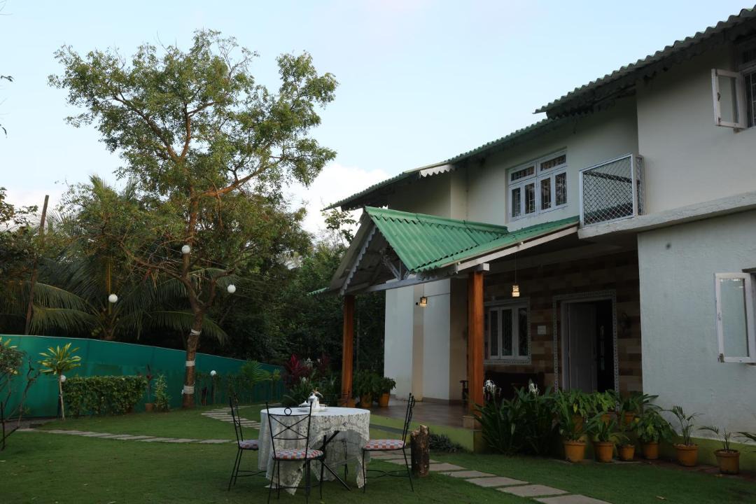 Photo of Buildings in Chondhi