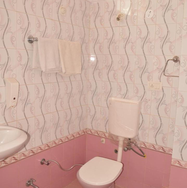 Photo of Bathroom in Pachmarhi