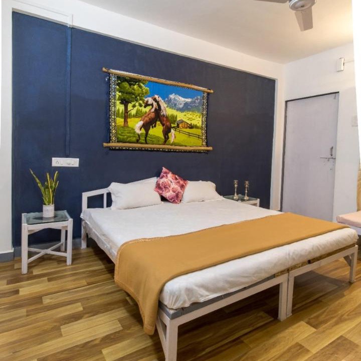Photo of Bedroom in Mahabaleshwar