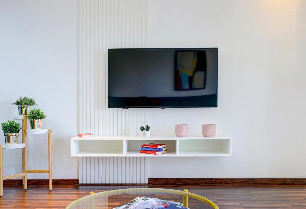Photo of Livingroom in HBR Layout