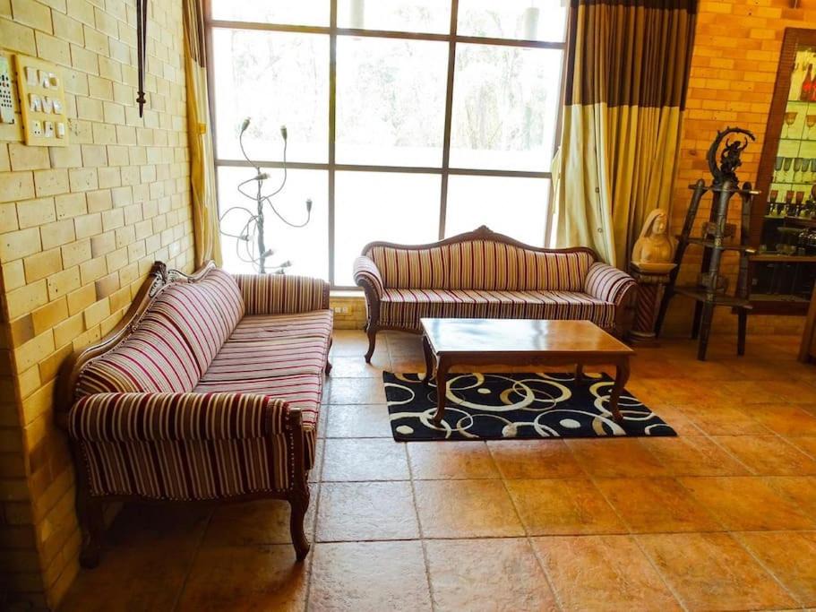 Photo of Livingroom in Khalapur