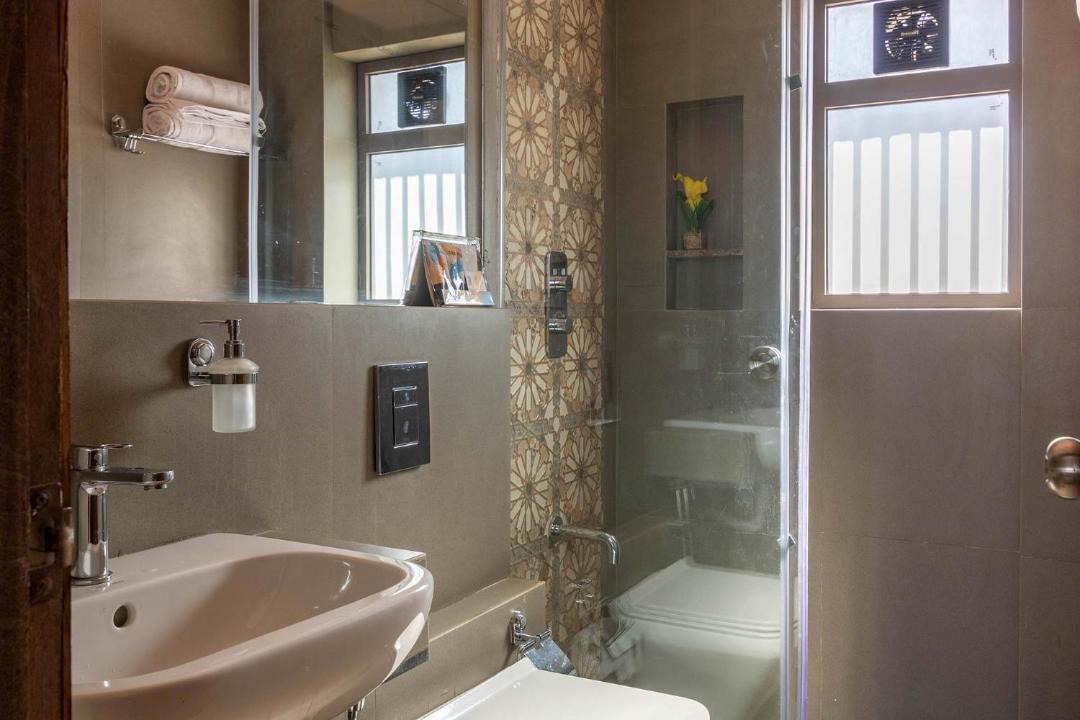 Photo of Bathroom in Mahabaleshwar