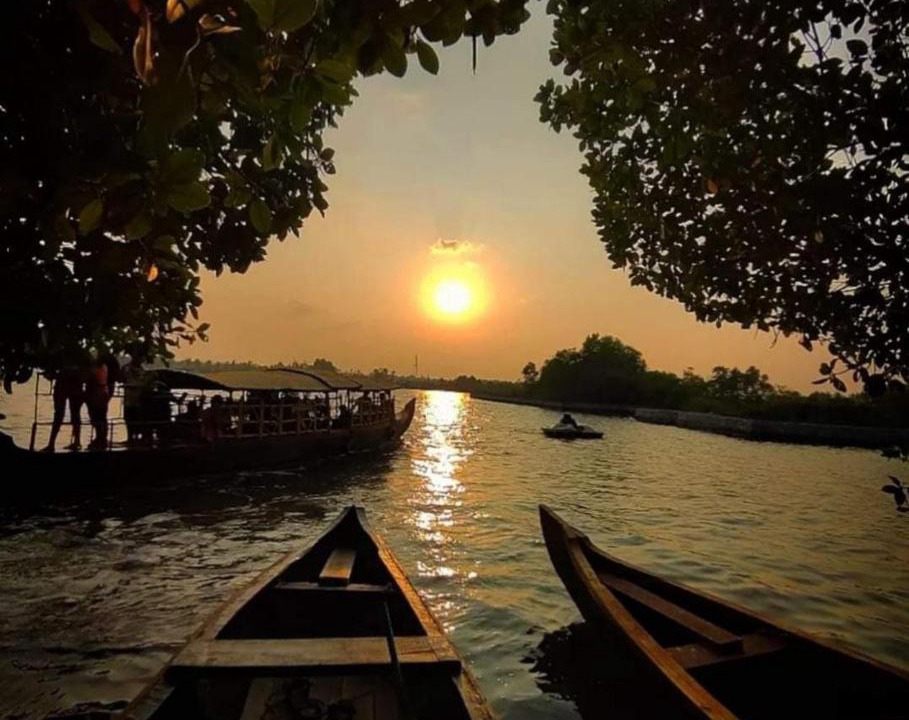 Photo of Others in Munroe Island