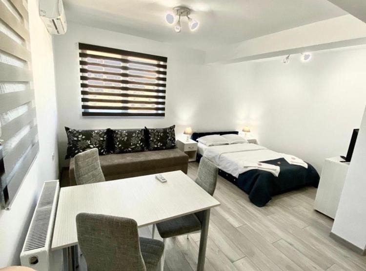 Photo of Bedroom in Mamaia-Sat