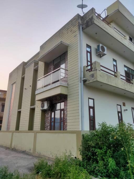 Photo of Buildings in Dehradun