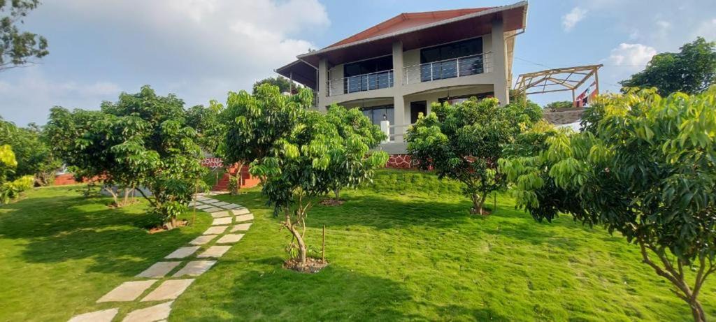 Photo of Buildings in Mahabaleshwar