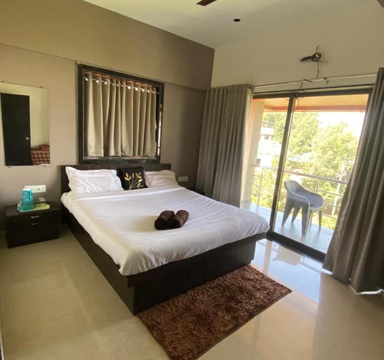 Photo of Bedroom in Mahabaleshwar