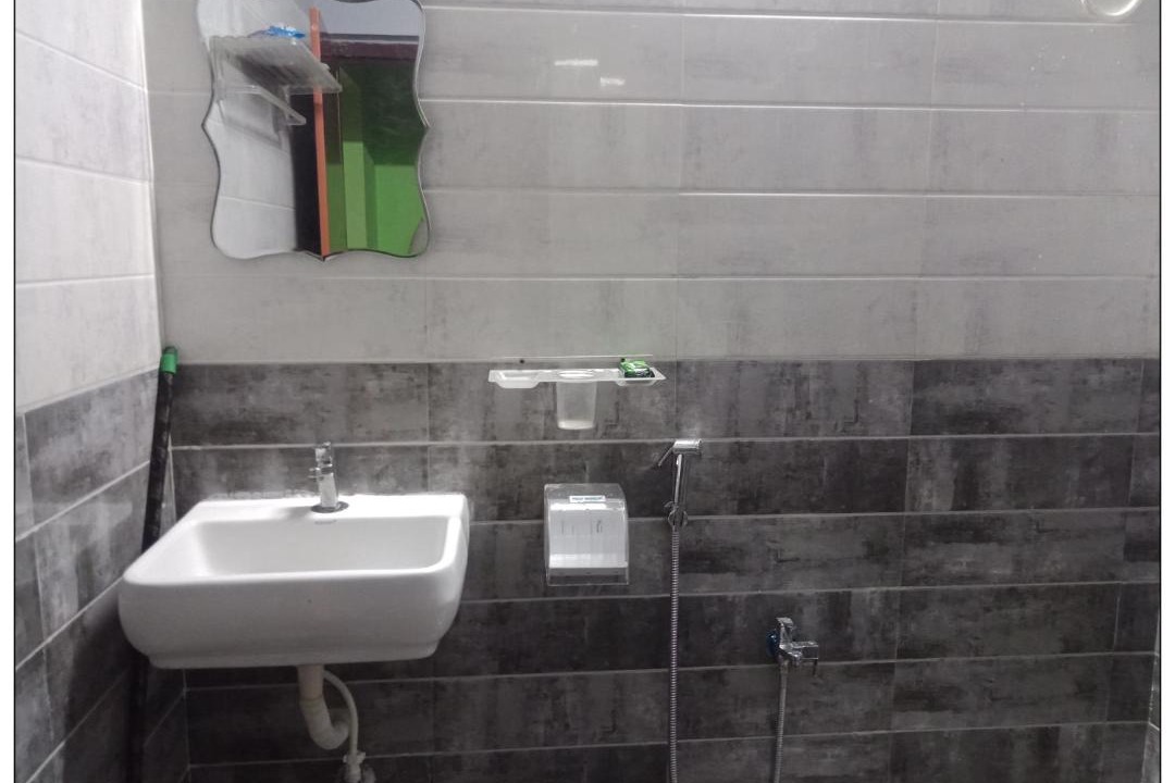 Photo of Bathroom in Triplicane