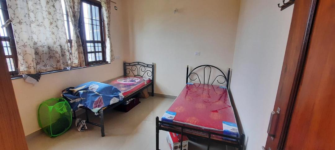 Photo of Bedroom in Mangeshi