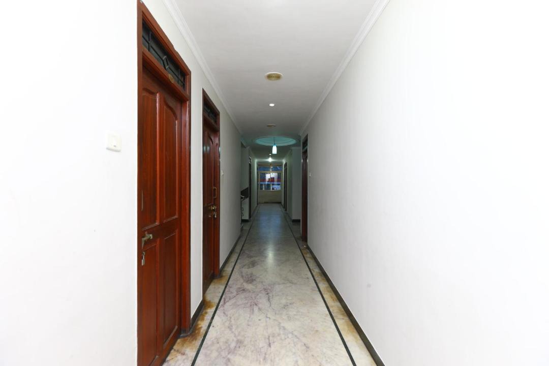 Photo of Others in Periamet