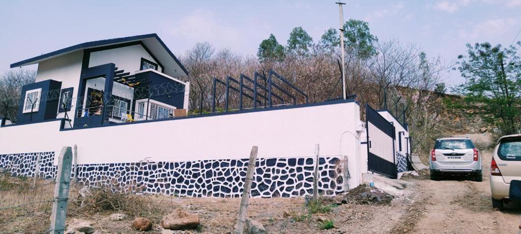 Photo of Buildings in Ambavna
