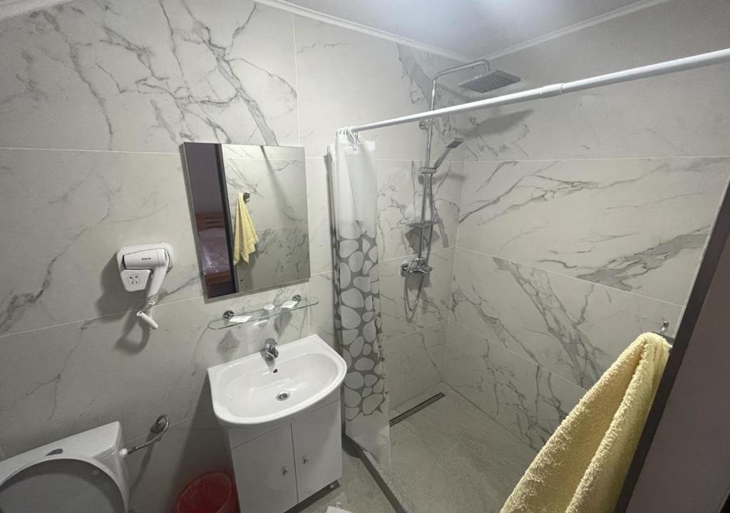 Photo of Bathroom in Calinesti