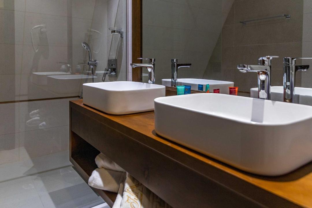 Photo of Bathroom in Runcu