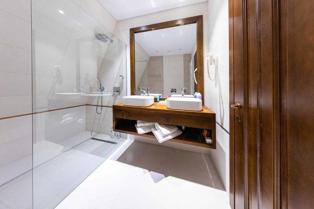 Photo of Bathroom in Runcu