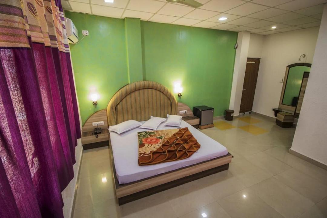 Photo of Bedroom in Pachmarhi