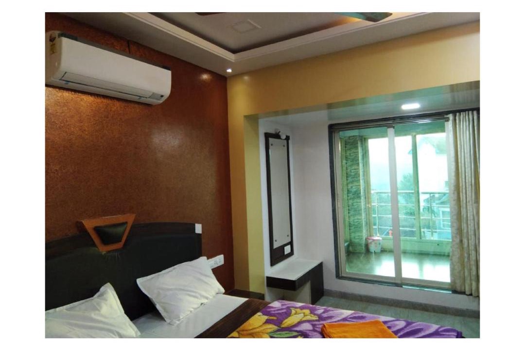 Photo of Bedroom in Mahabaleshwar