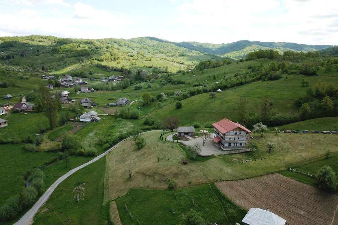 Photo of Others in Stramtura