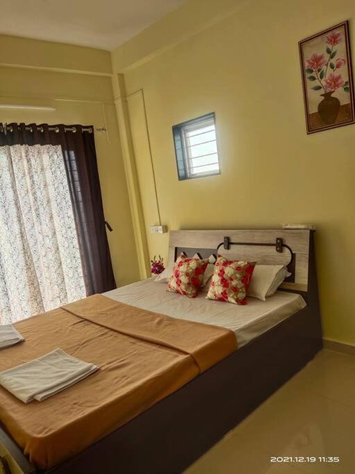 Photo of Bedroom in Ganpatipule