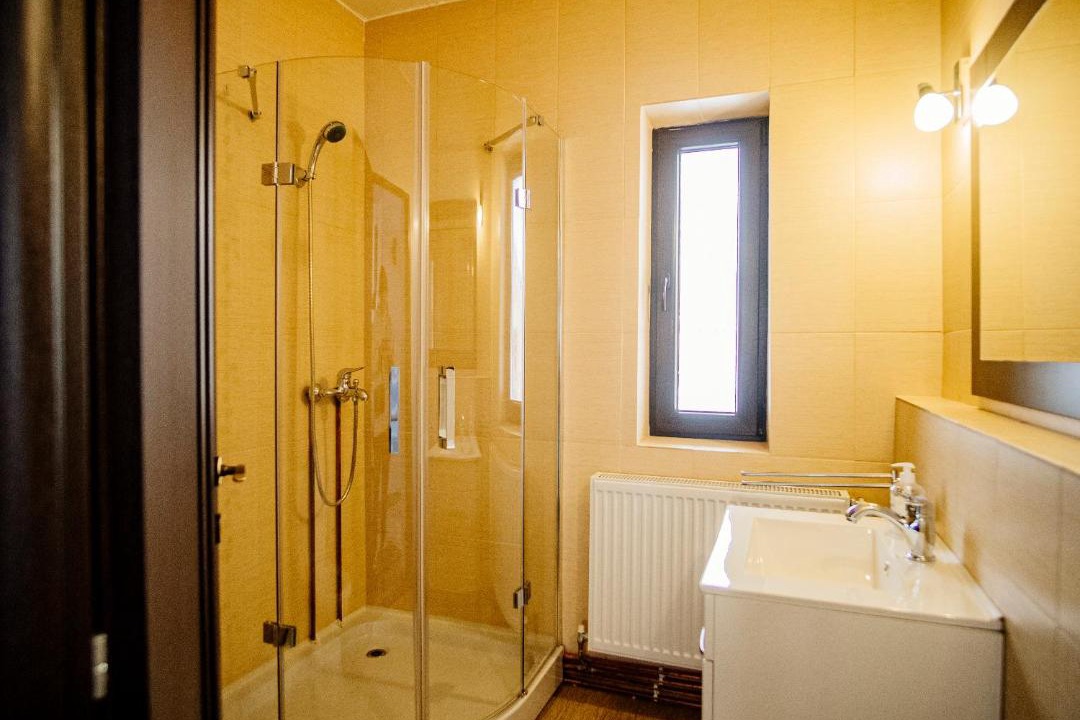 Photo of Bathroom in Campulung Moldovenesc