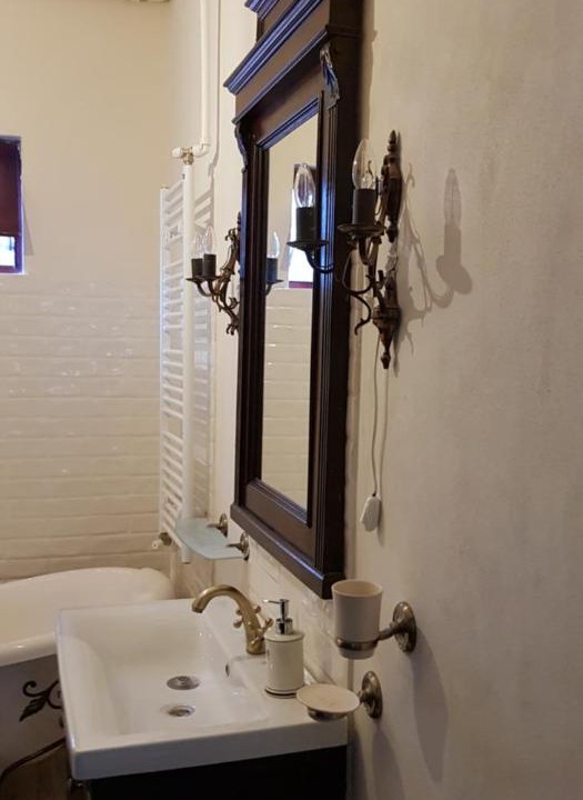 Photo of Bathroom in Lupeni