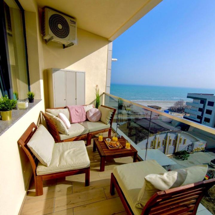 Photo of Others in Mamaia-Sat