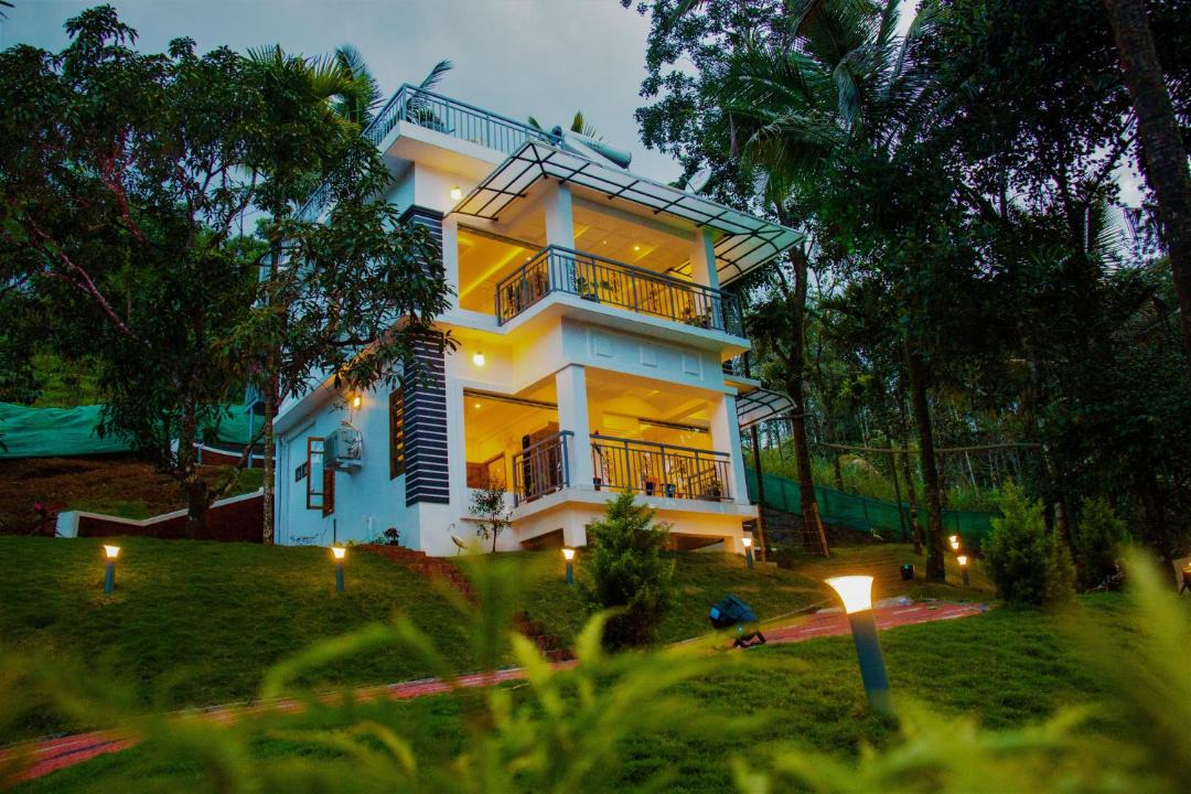 Photo of Buildings in Manjoora